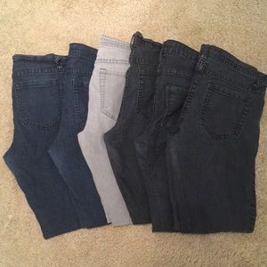 Forever 21 jeggings size 28. Set of 6